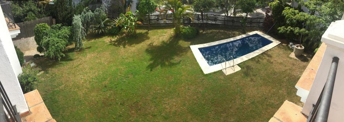 A In The Center Next To The Sea Villa